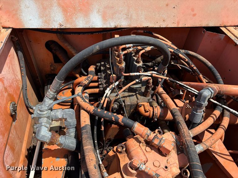 image for item EM2565 1995 Hitachi EX270LC excavator