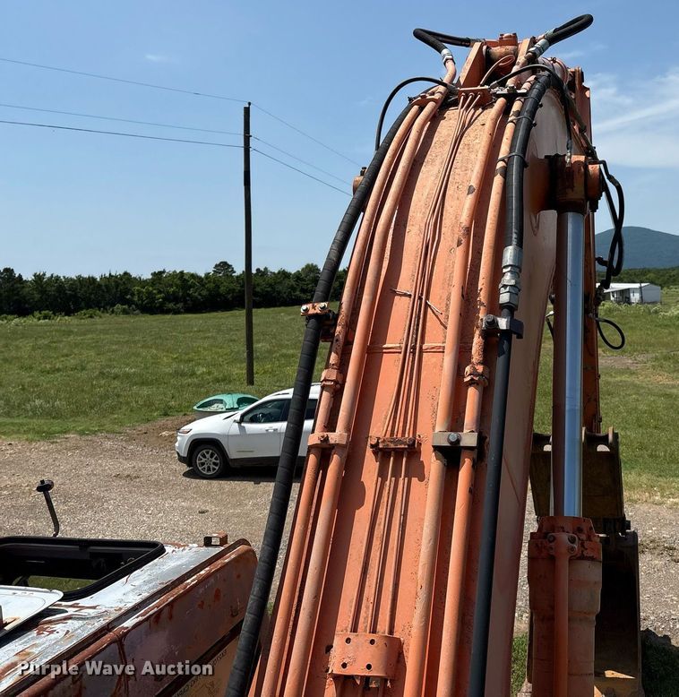 image for item EM2565 1995 Hitachi EX270LC excavator