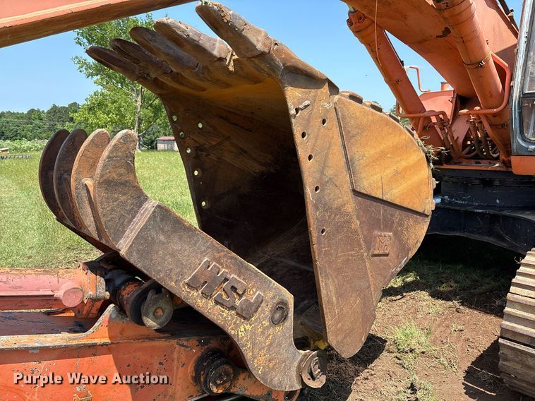 image for item EM2565 1995 Hitachi EX270LC excavator