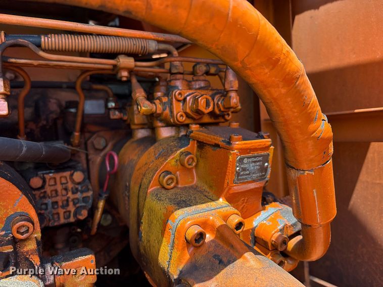 image for item EM2565 1995 Hitachi EX270LC excavator