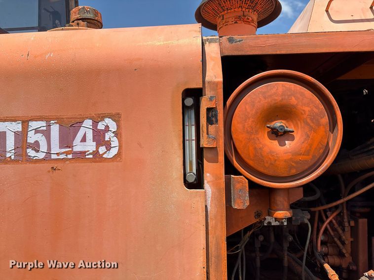 image for item EM2565 1995 Hitachi EX270LC excavator