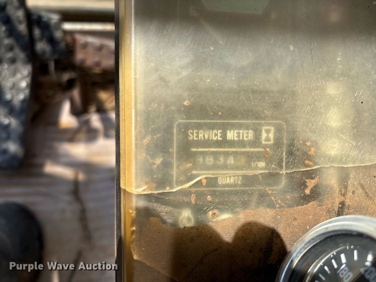 image for item EM2565 1995 Hitachi EX270LC excavator