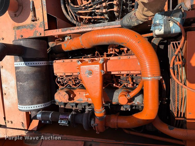 image for item EM2565 1995 Hitachi EX270LC excavator