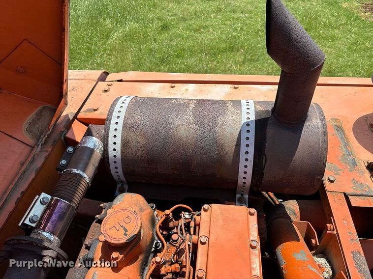 image for item EM2565 1995 Hitachi EX270LC excavator