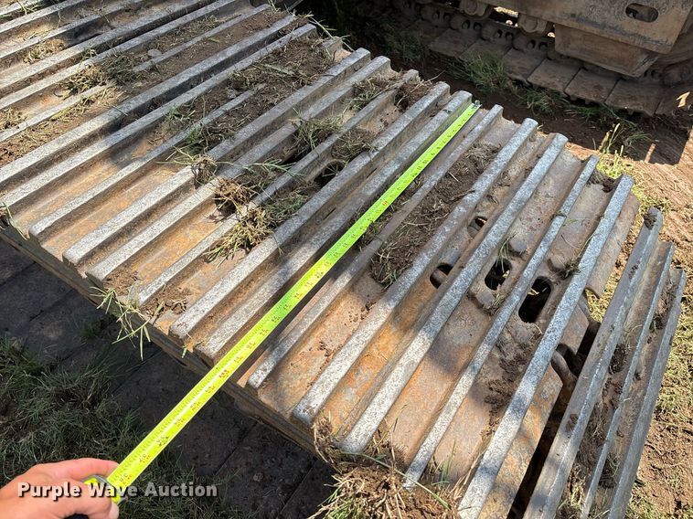 image for item EM2565 1995 Hitachi EX270LC excavator