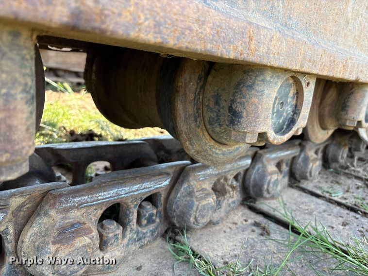 image for item EM2565 1995 Hitachi EX270LC excavator