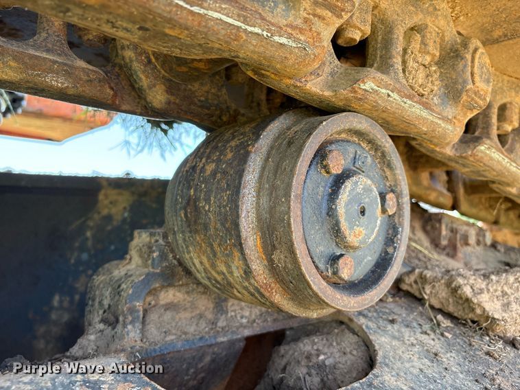 image for item EM2565 1995 Hitachi EX270LC excavator