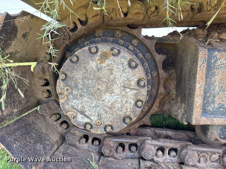 image for item EM2565 1995 Hitachi EX270LC excavator