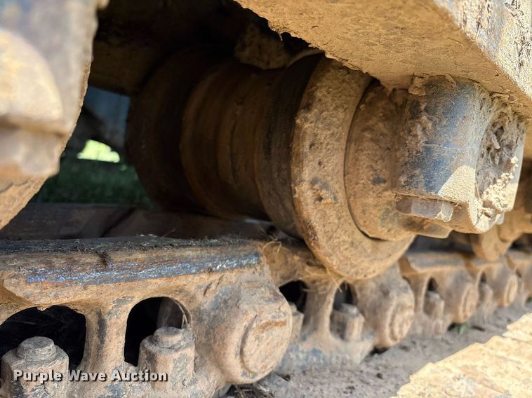 image for item EM2565 1995 Hitachi EX270LC excavator