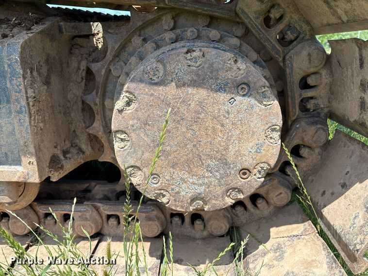 image for item EM2565 1995 Hitachi EX270LC excavator