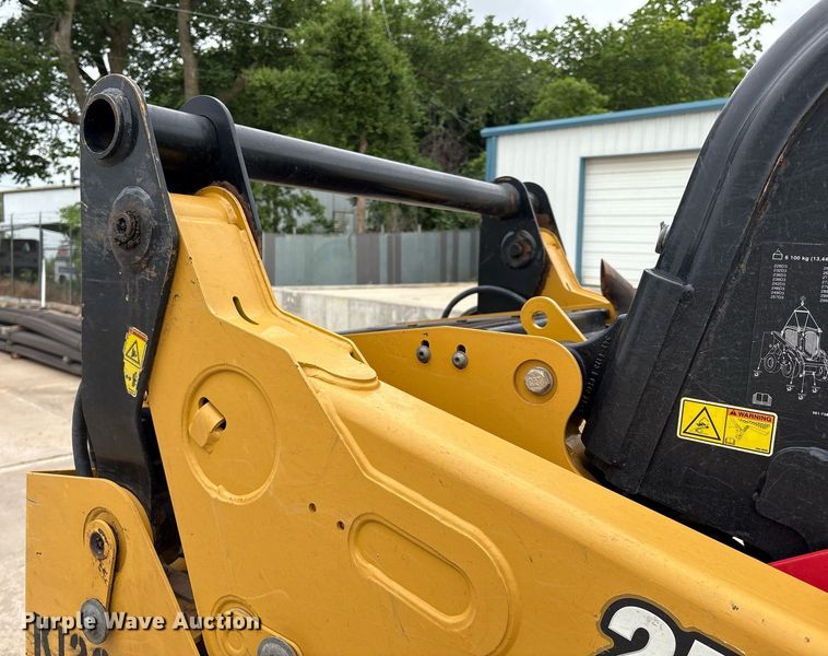 image for item EM2573 2019 Caterpillar 259D3 tracked skid steer loader