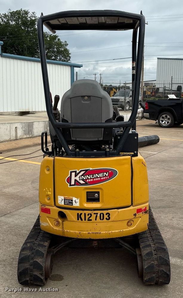 image for item EM2574 2019 John Deere 17G mini excavator