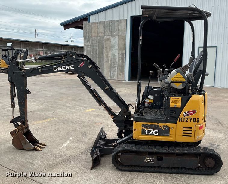 image for item EM2574 2019 John Deere 17G mini excavator