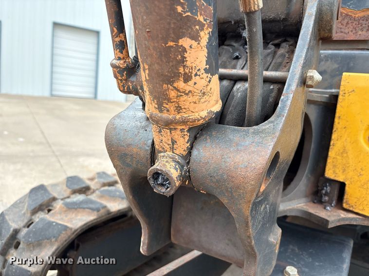 image for item EM2574 2019 John Deere 17G mini excavator