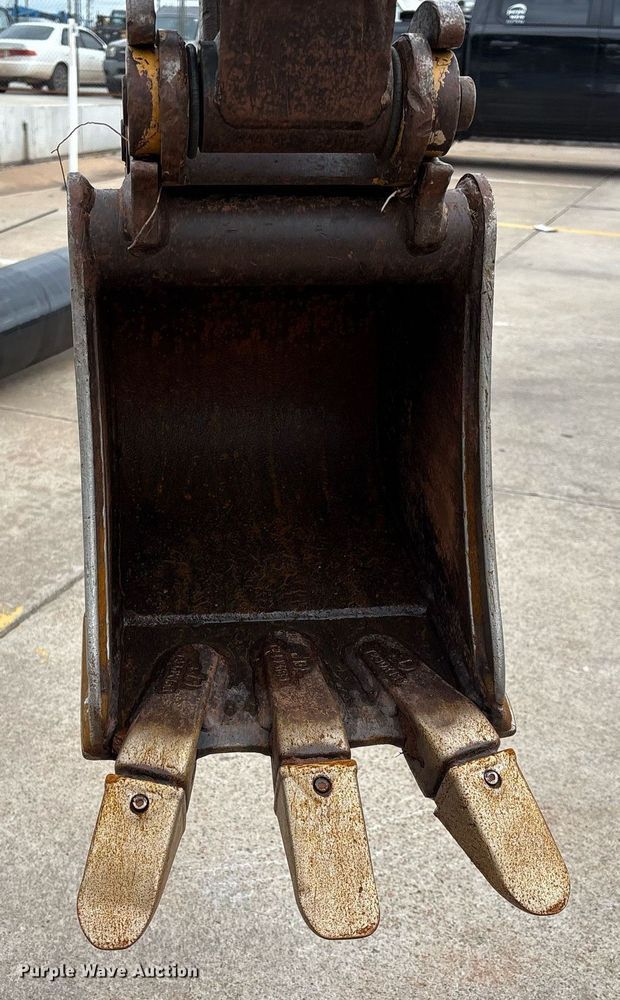 image for item EM2574 2019 John Deere 17G mini excavator