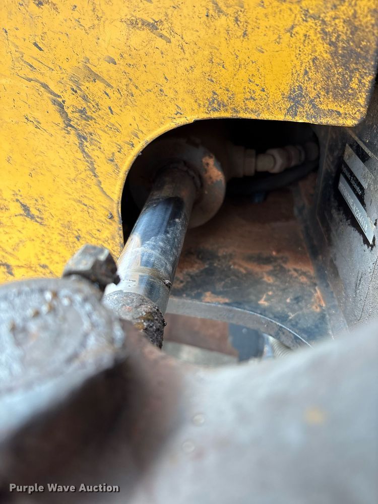 image for item EM2574 2019 John Deere 17G mini excavator