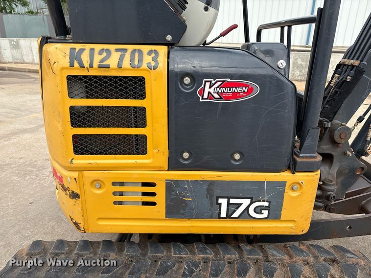 image for item EM2574 2019 John Deere 17G mini excavator