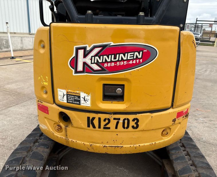 image for item EM2574 2019 John Deere 17G mini excavator