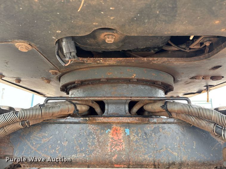 image for item EM2574 2019 John Deere 17G mini excavator