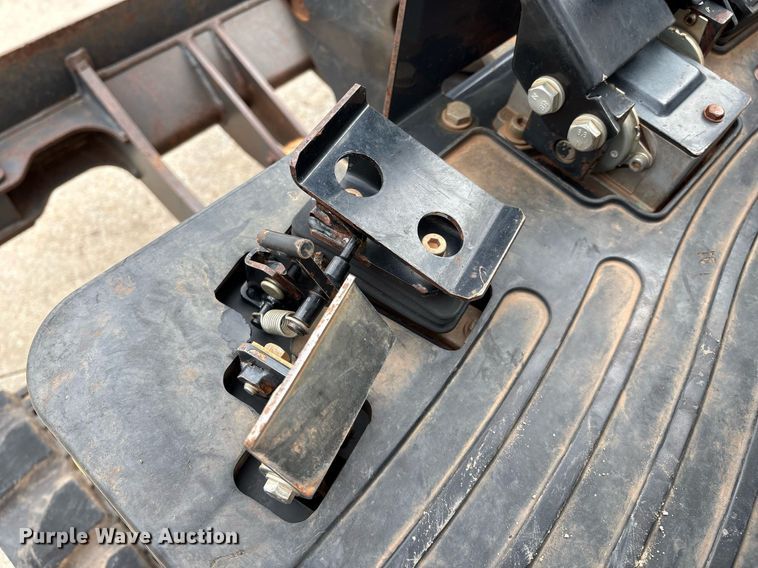 image for item EM2574 2019 John Deere 17G mini excavator