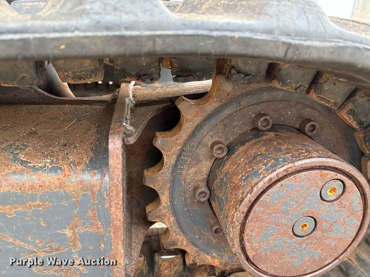 image for item EM2574 2019 John Deere 17G mini excavator