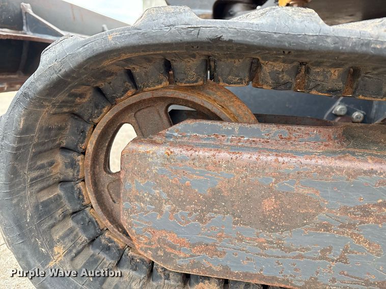 image for item EM2574 2019 John Deere 17G mini excavator