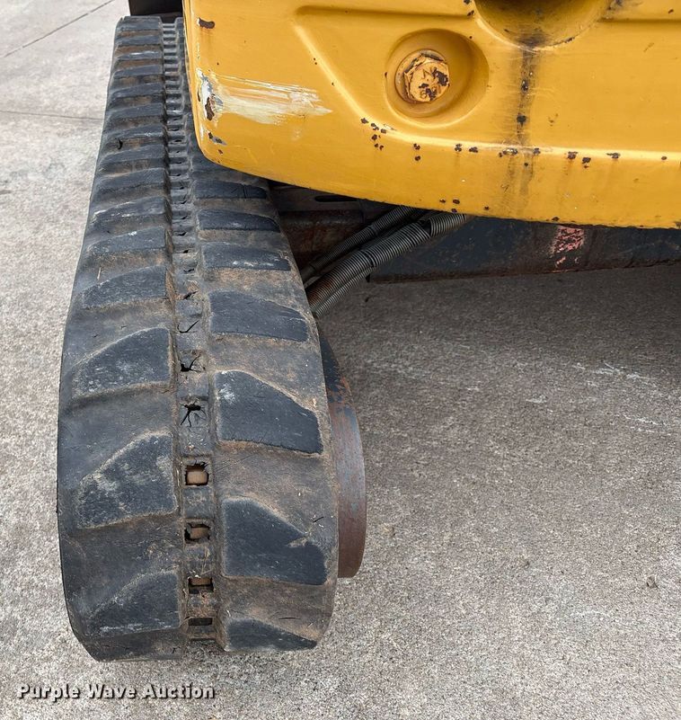 image for item EM2574 2019 John Deere 17G mini excavator