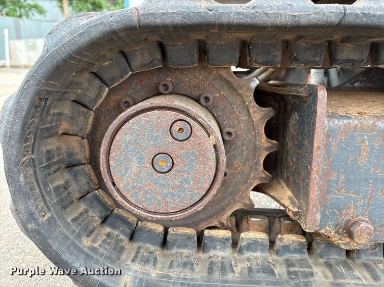 image for item EM2574 2019 John Deere 17G mini excavator