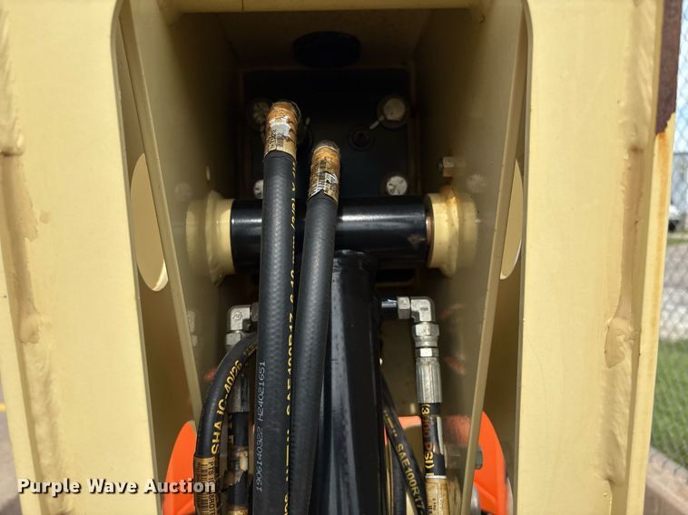 image for item EM2576 2019 JLG T500J boom lift