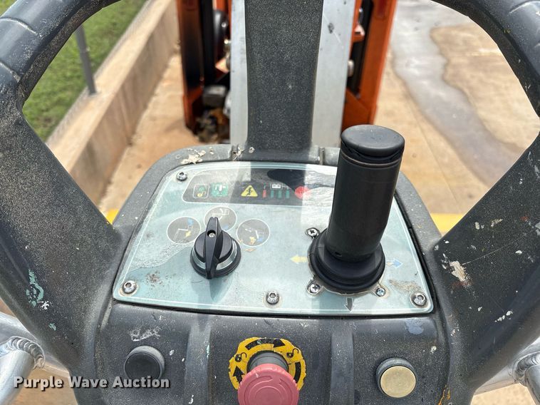 image for item EM2576 2019 JLG T500J boom lift