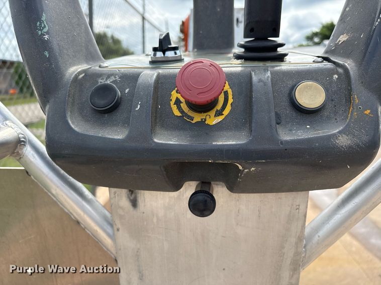 image for item EM2576 2019 JLG T500J boom lift