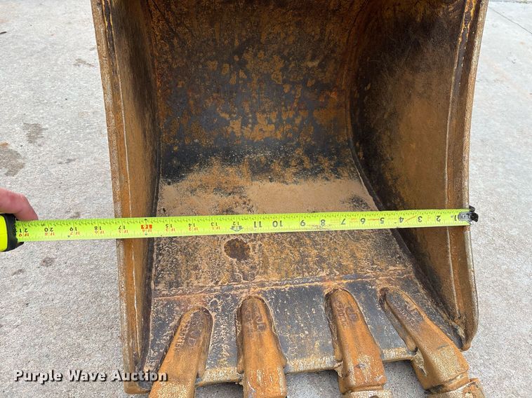 image for item EM2578 2019 John Deere 35G mini excavator