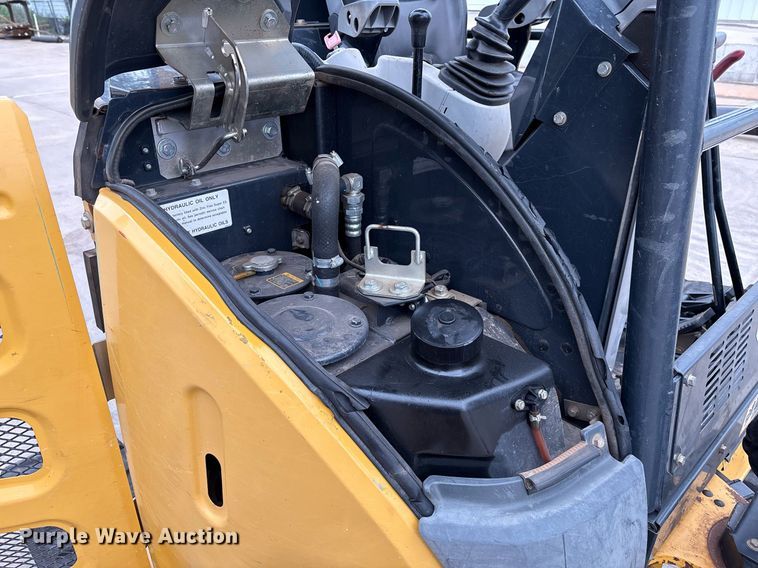 image for item EM2578 2019 John Deere 35G mini excavator