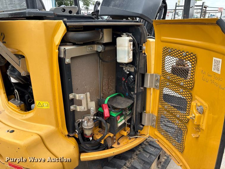 image for item EM2578 2019 John Deere 35G mini excavator