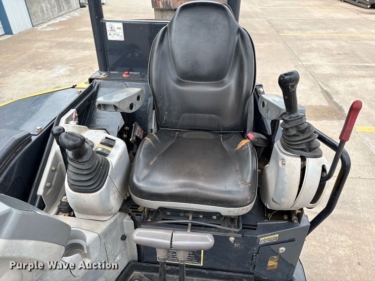 image for item EM2578 2019 John Deere 35G mini excavator