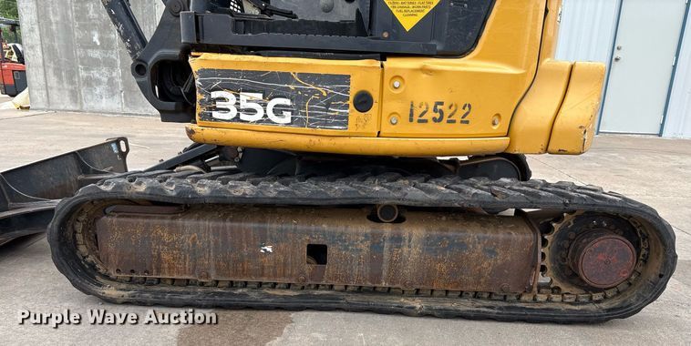 image for item EM2578 2019 John Deere 35G mini excavator