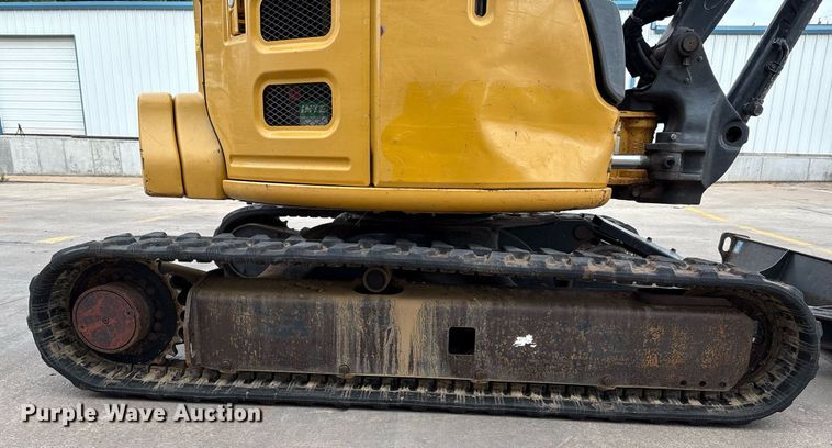 image for item EM2578 2019 John Deere 35G mini excavator