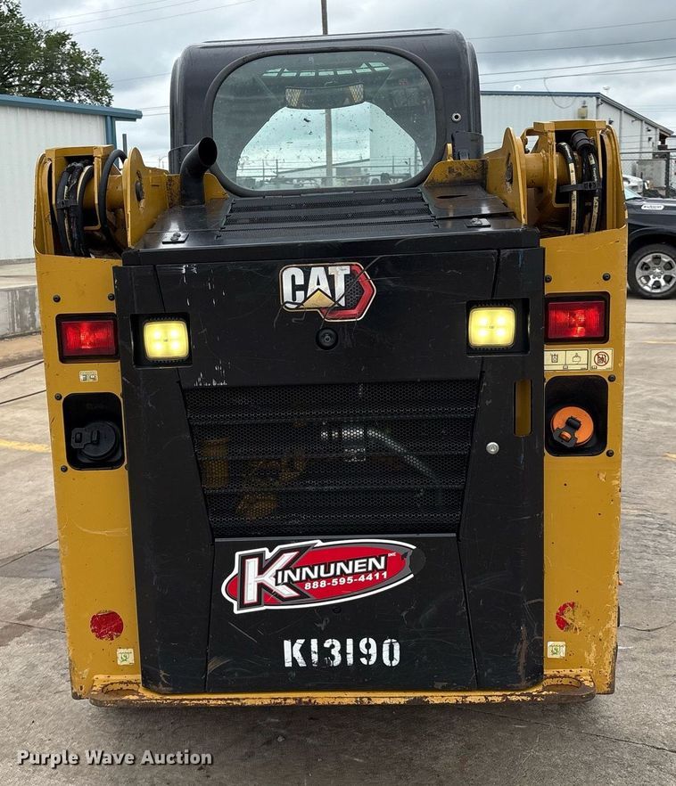 image for item EM2579 2020 Caterpillar 226D3 skid steer loader