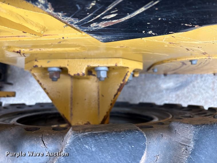 image for item EM2579 2020 Caterpillar 226D3 skid steer loader