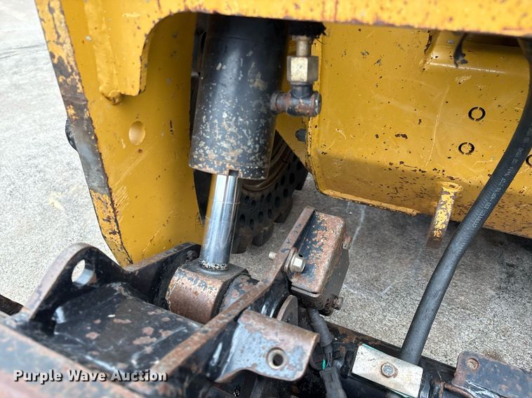 image for item EM2579 2020 Caterpillar 226D3 skid steer loader