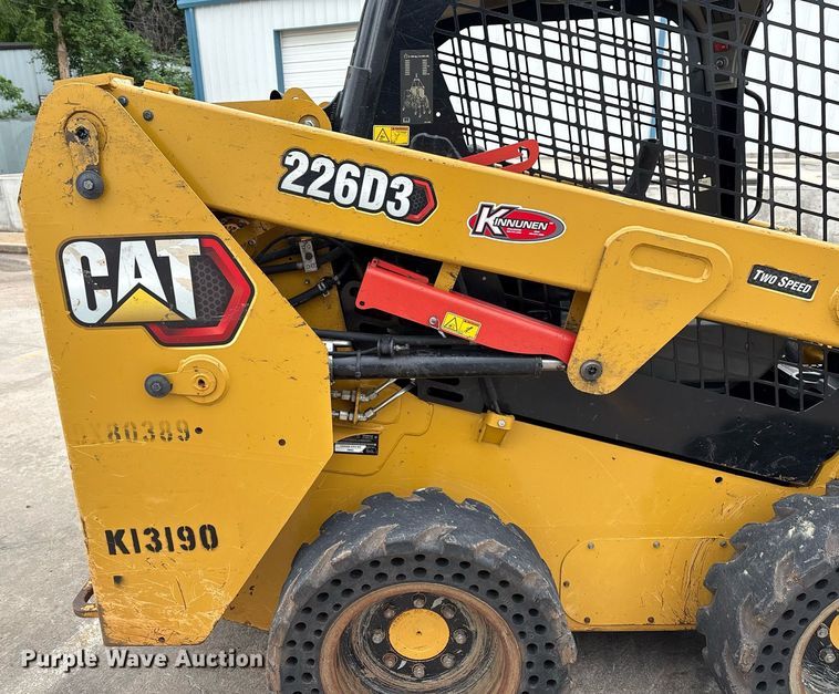 image for item EM2579 2020 Caterpillar 226D3 skid steer loader