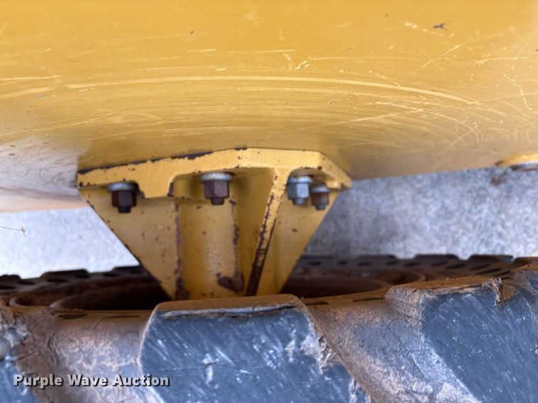 image for item EM2579 2020 Caterpillar 226D3 skid steer loader