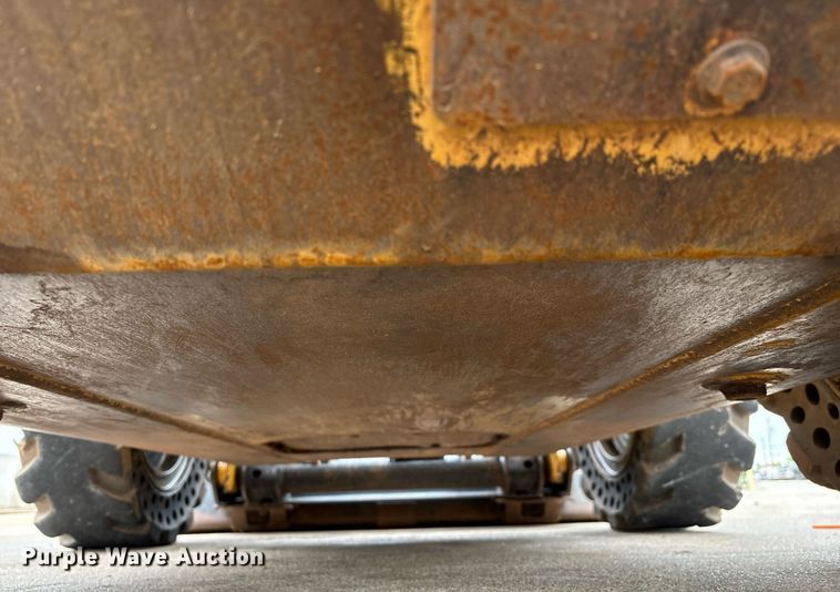 image for item EM2579 2020 Caterpillar 226D3 skid steer loader