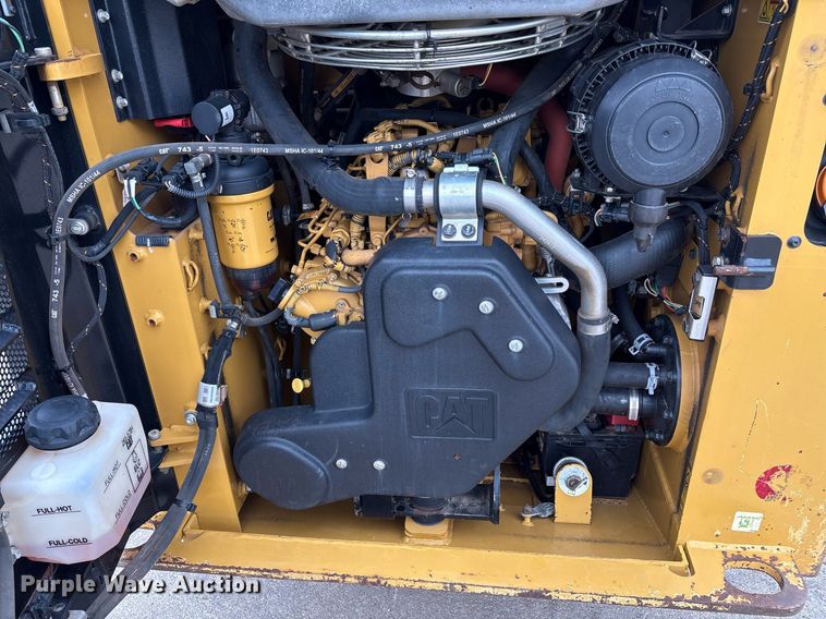 image for item EM2579 2020 Caterpillar 226D3 skid steer loader