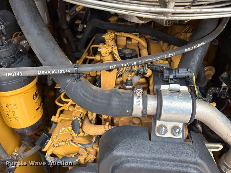 image for item EM2579 2020 Caterpillar 226D3 skid steer loader