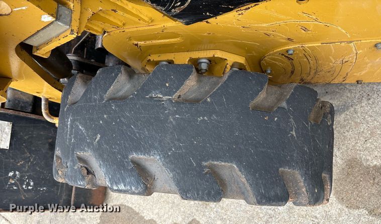 image for item EM2579 2020 Caterpillar 226D3 skid steer loader