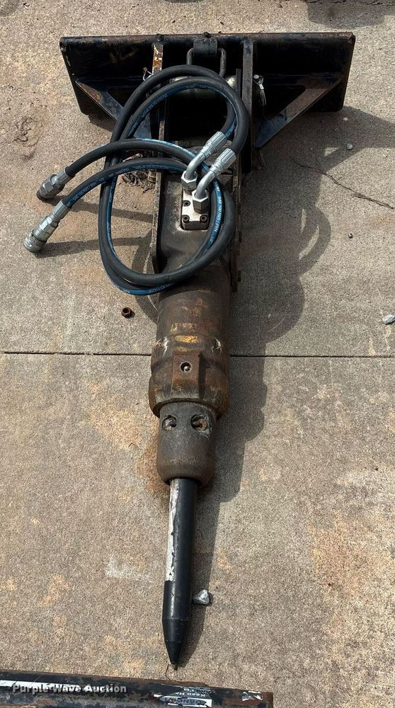 image for item EM2580 Compact utility loader breaker