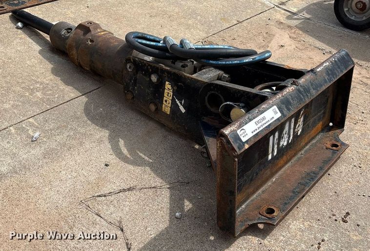 image for item EM2580 Compact utility loader breaker