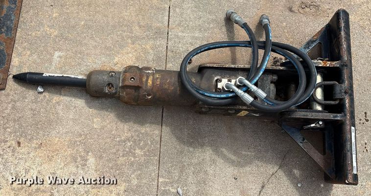 image for item EM2580 Compact utility loader breaker