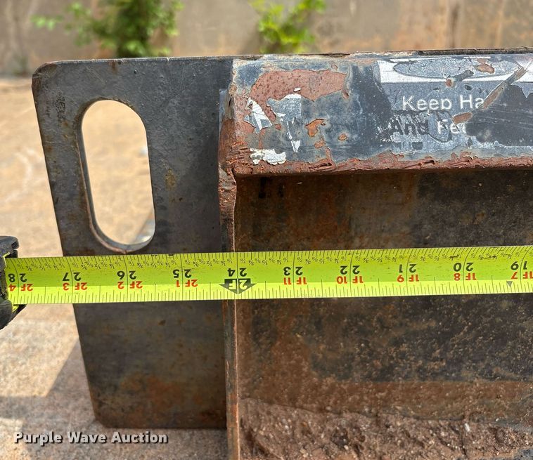 image for item EM2581 Compact utility loader scraper